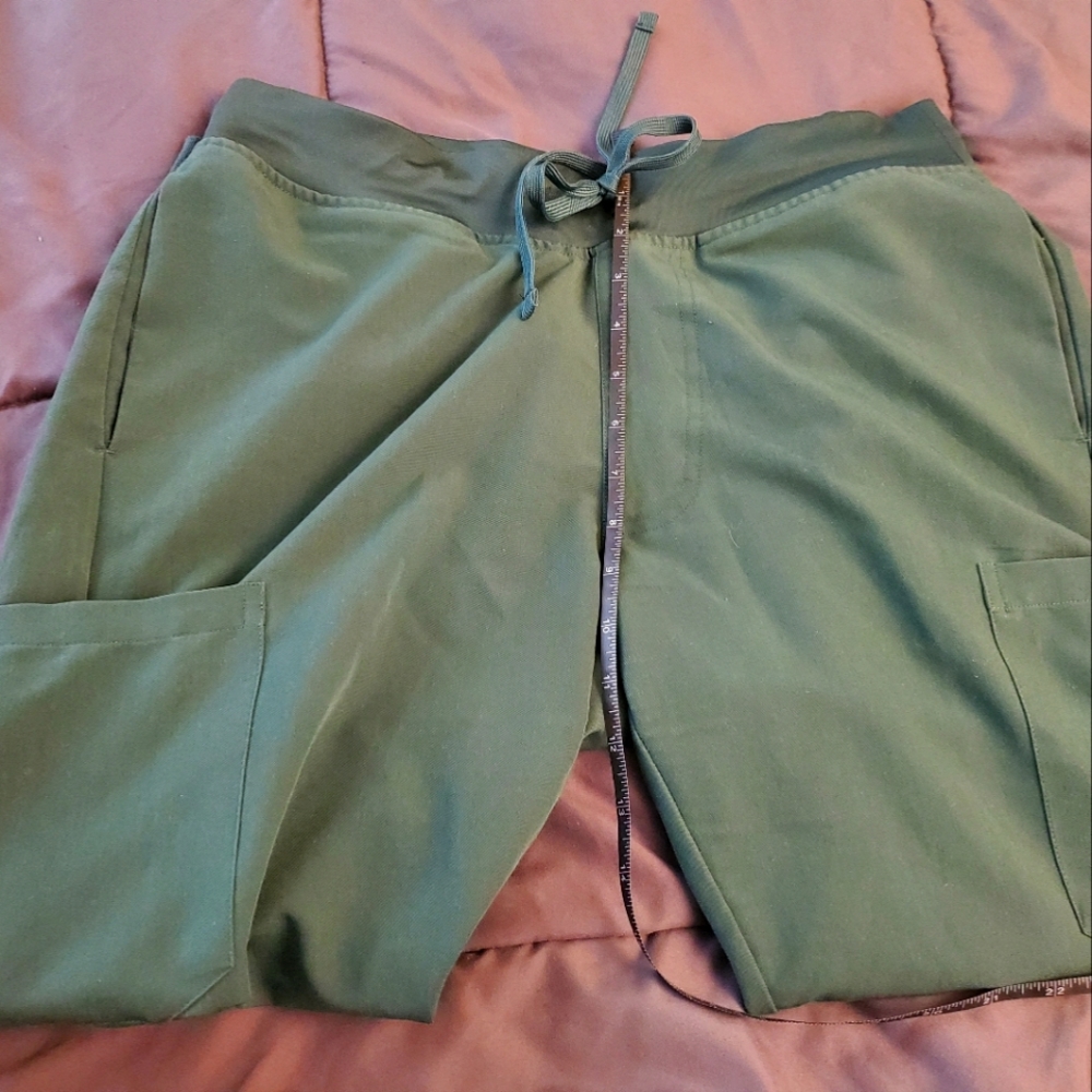 Mandala scrub joggers